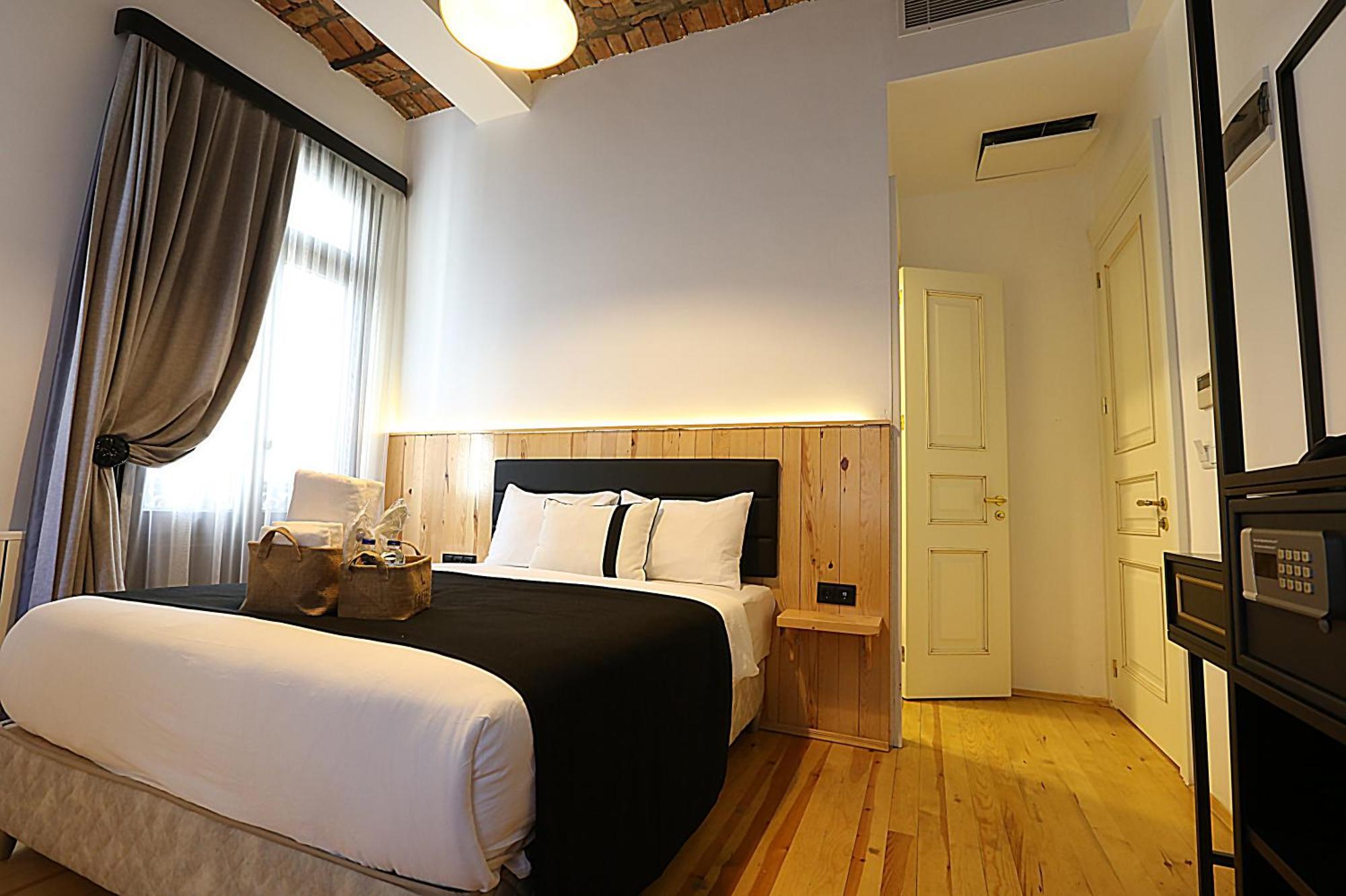 Istanbul Taksim Istiklal Street Kamil Hotel - Historical الغرفة الصورة