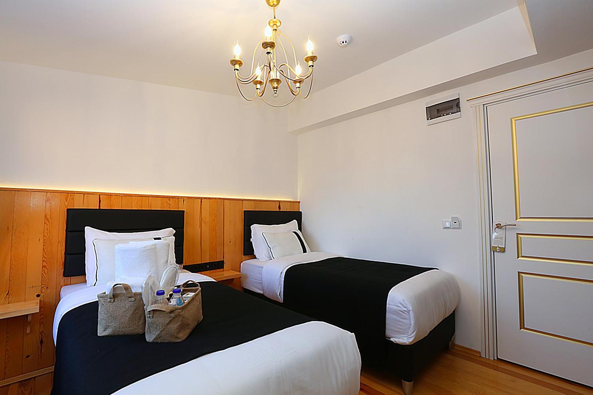 Istanbul Taksim Istiklal Street Kamil Hotel - Historical الغرفة الصورة
