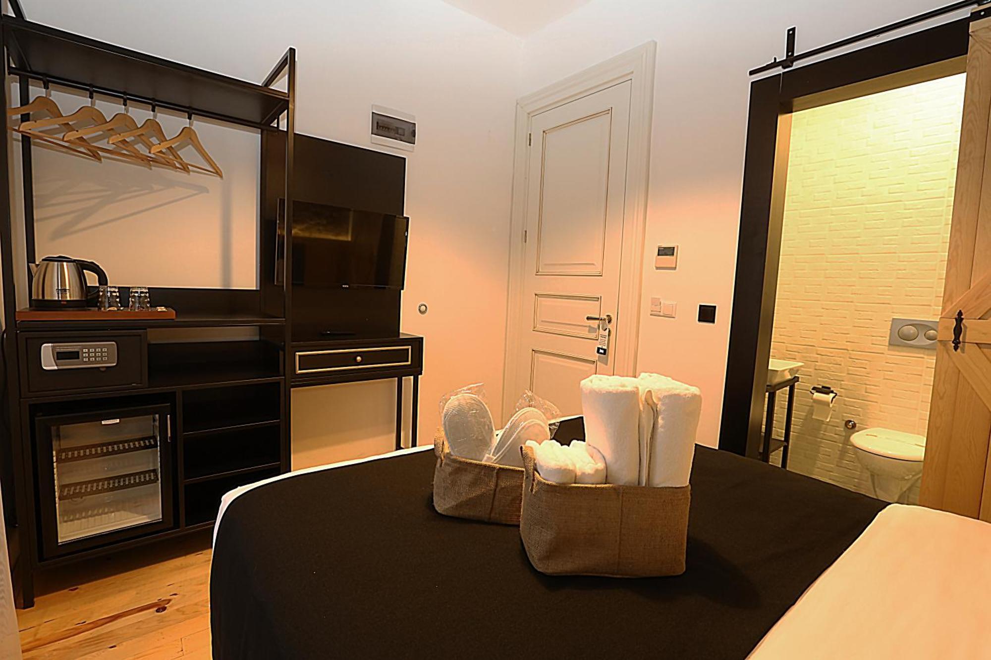 Istanbul Taksim Istiklal Street Kamil Hotel - Historical الغرفة الصورة
