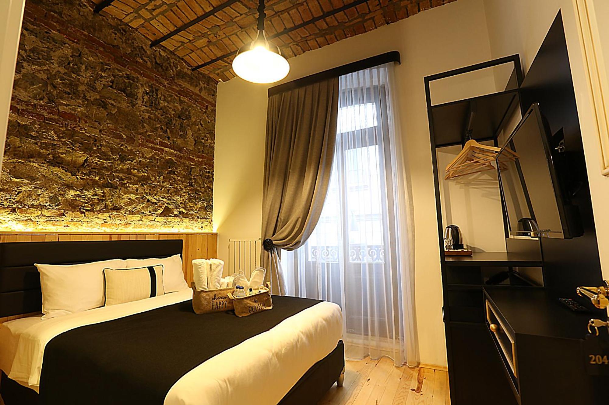 Istanbul Taksim Istiklal Street Kamil Hotel - Historical الغرفة الصورة